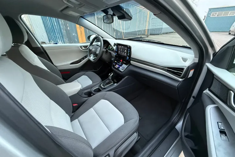 Hyundai IONIQ din 2020 cu 61.832 km - oferta HYU180184 - foto 14