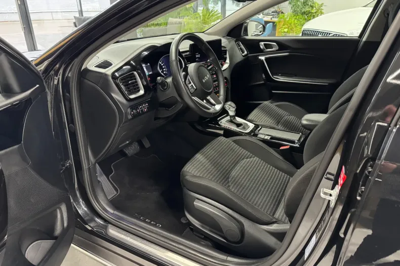 Kia XCeed din 2022 cu 87.407 km - oferta KIA180189 - foto 5