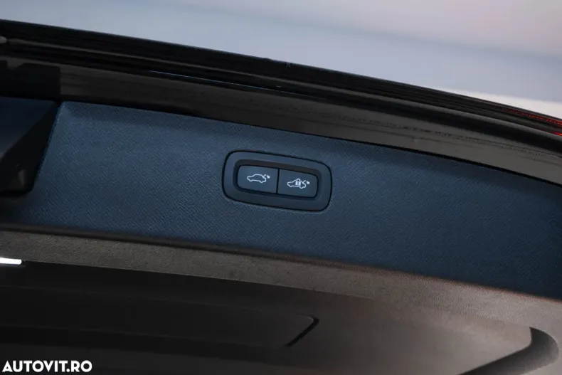 Volvo XC90 din 2022 cu 82.470 km - oferta VOL180192 - foto 37