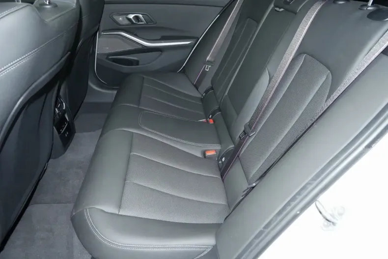 BMW M340i din 2025 cu 19.357 km - oferta BMW180196 - foto 9