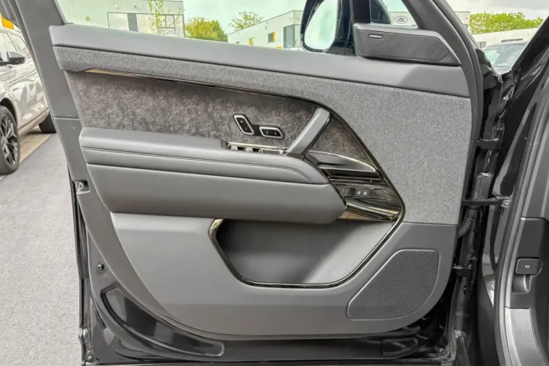 Land Rover Range Rover Sport din 2023 cu 44.500 km - oferta LAN180213 - foto 18