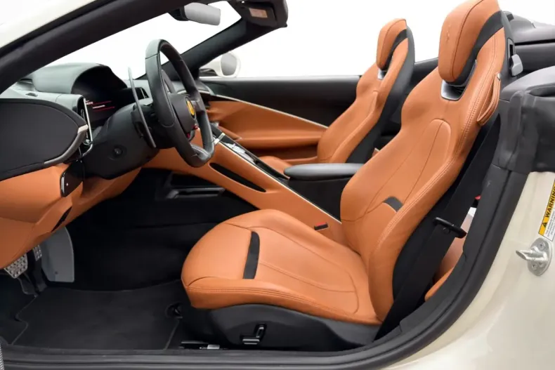 Ferrari Roma din 2024 cu 8.300 km - oferta FER180221 - foto 13