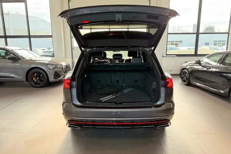 Volkswagen Touareg din 2022 cu 83.792 km - oferta VOL180232 - foto 6