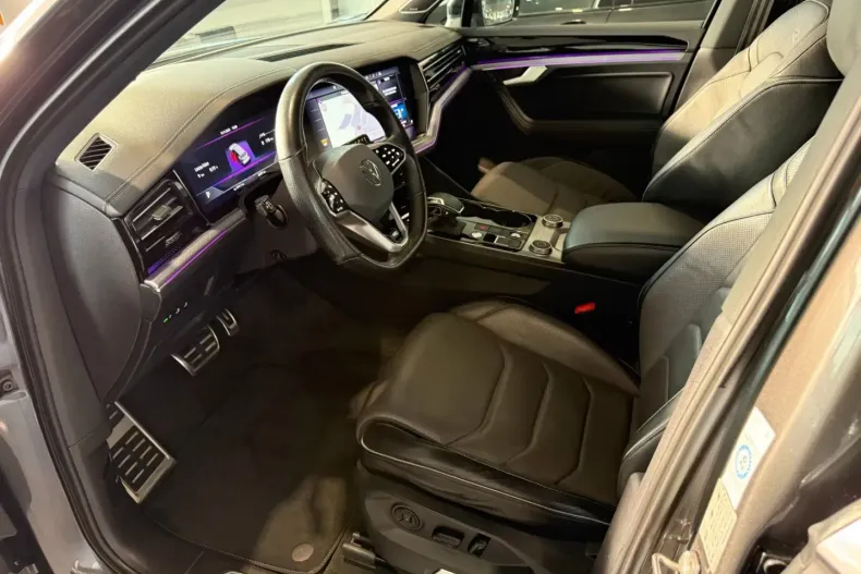 Volkswagen Touareg din 2022 cu 83.792 km - oferta VOL180232 - foto 11