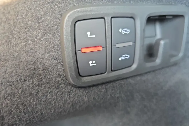 Audi Q8 din 2022 cu 76.584 km - oferta AUD180241 - foto 8