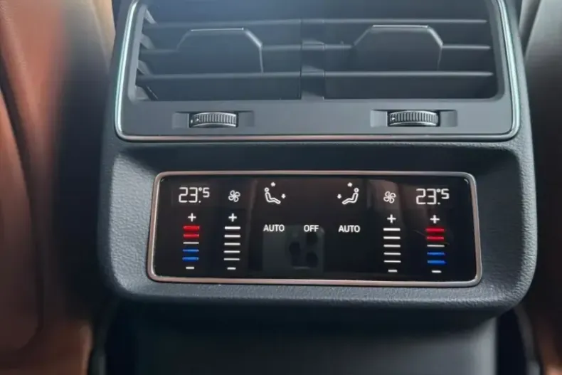 Audi Q8 din 2022 cu 84.888 km - oferta AUD180243 - foto 25