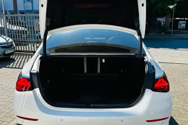 Mercedes-Benz E 200 din 2024 cu 20 km - oferta MER180245 - foto 20