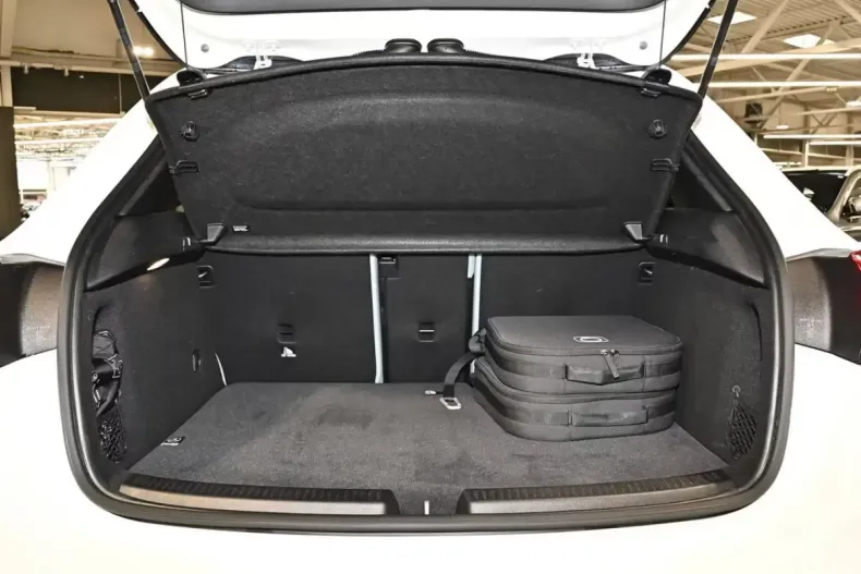 Mercedes-Benz A 250 din 2025 cu 5.000 km - oferta MER180254 - foto 18