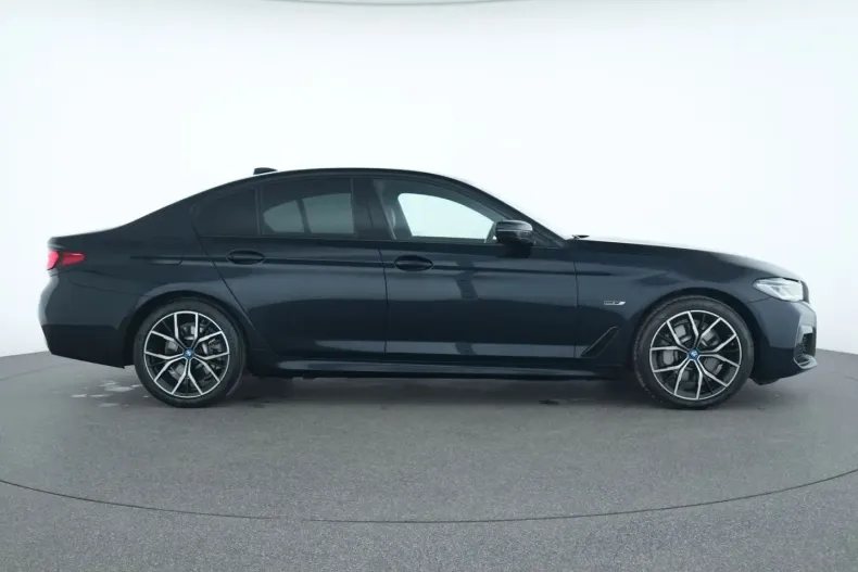 BMW 530 (Seria 5) din 2022 cu 32.602 km - oferta BMW180261 - foto 4