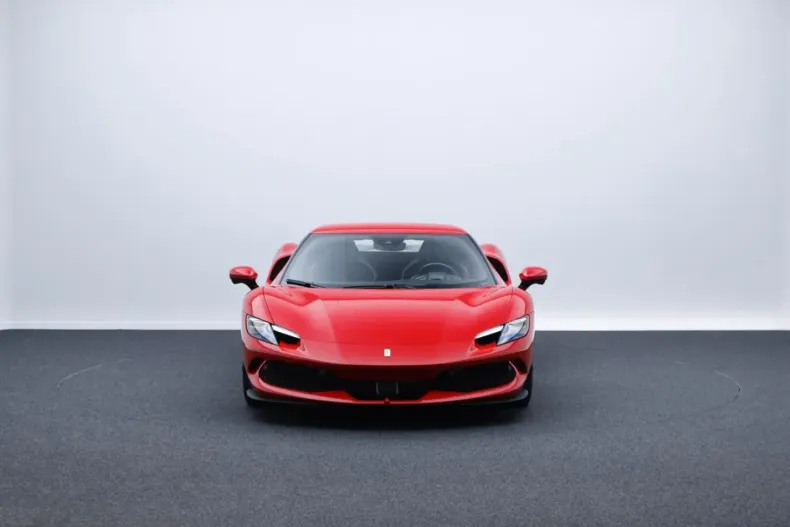 Ferrari 296 GTB din 2024 cu 1.400 km - oferta FER180281 - foto 2