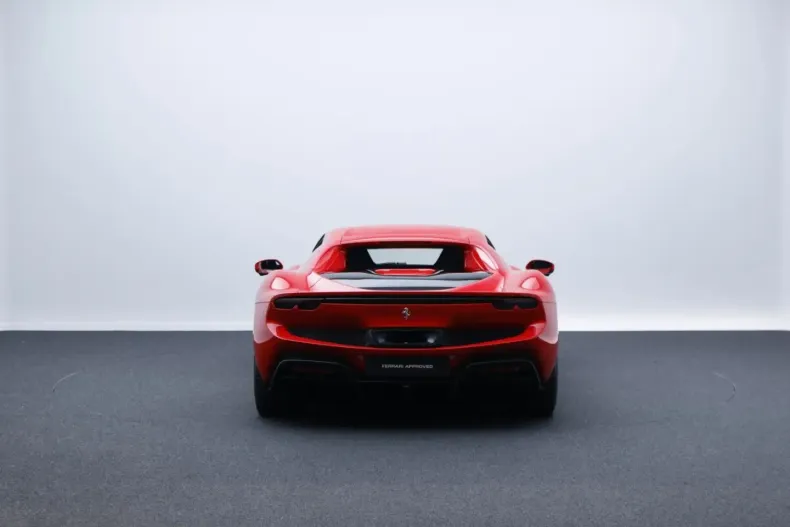 Ferrari 296 GTB din 2024 cu 1.400 km - oferta FER180281 - foto 5