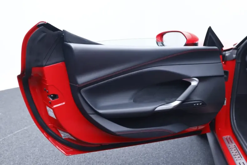 Ferrari 296 GTB din 2024 cu 1.400 km - oferta FER180281 - foto 25