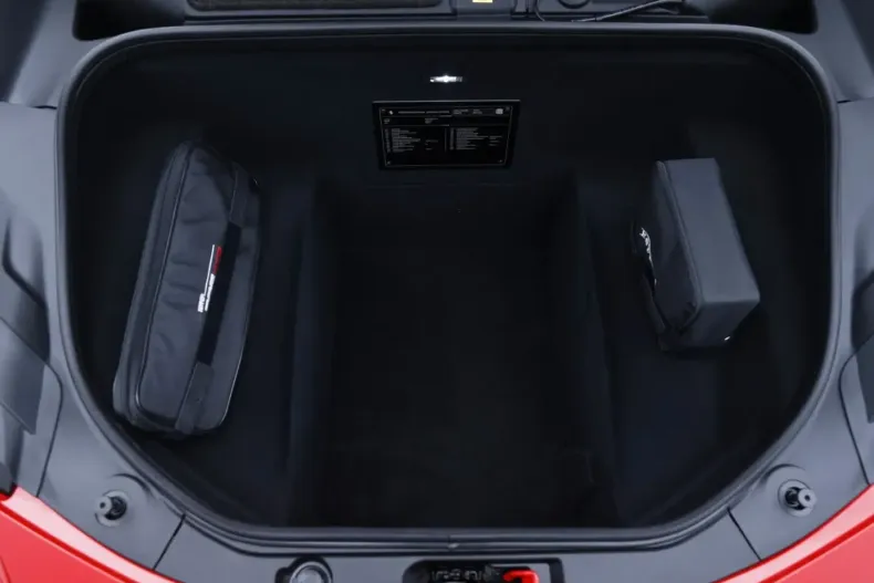 Ferrari 296 GTB din 2024 cu 1.400 km - oferta FER180281 - foto 29