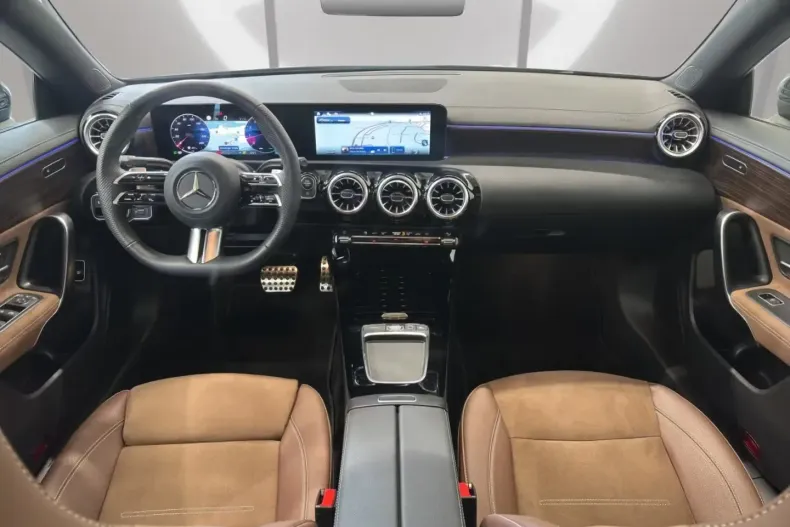 Mercedes-Benz CLA 250 (Clasa CLA) din 2024 cu 7.579 km - oferta MER180282 - foto 11