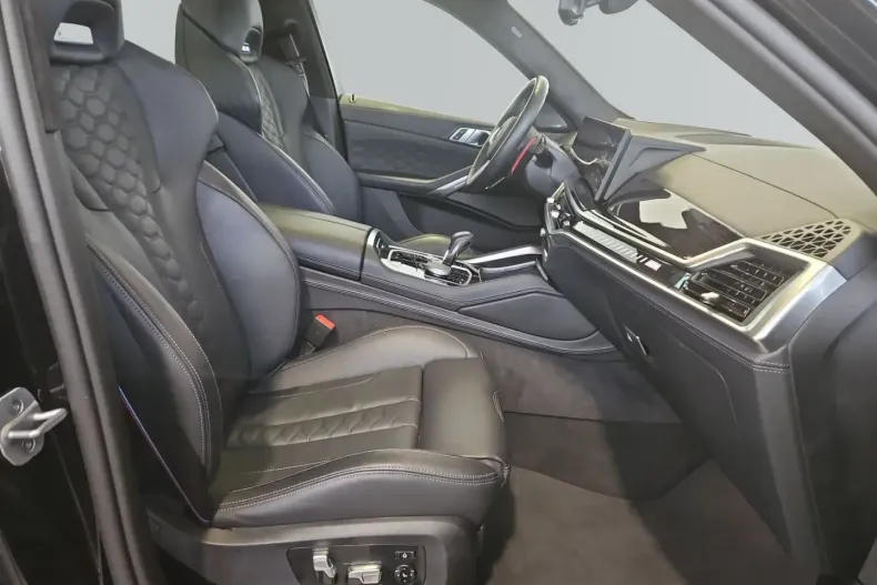 BMW X6 M (Seria X) din 2025 cu 16.363 km - oferta BMW180285 - foto 11