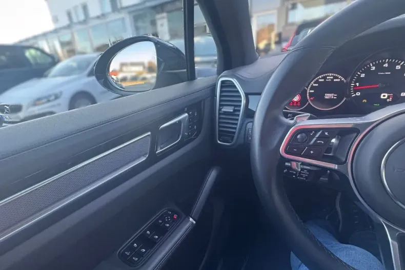 Porsche Cayenne din 2023 cu 54.000 km - oferta POR180288 - foto 11