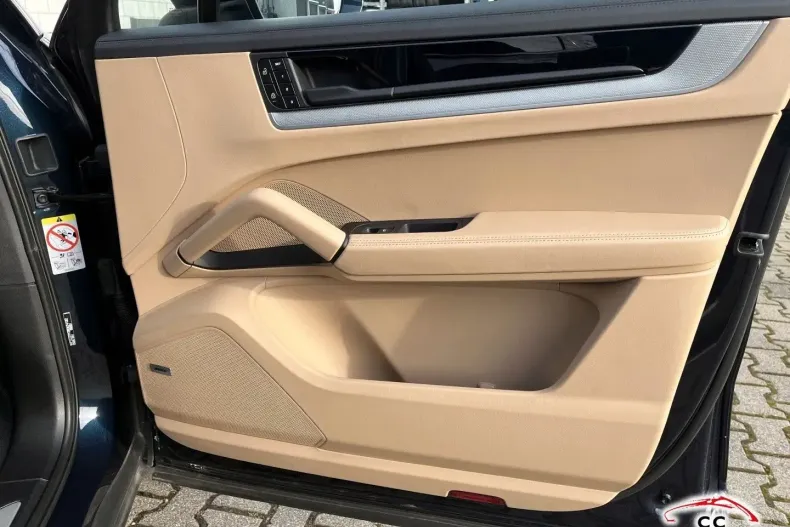 Porsche Cayenne din 2023 cu 30.000 km - oferta POR180290 - foto 36