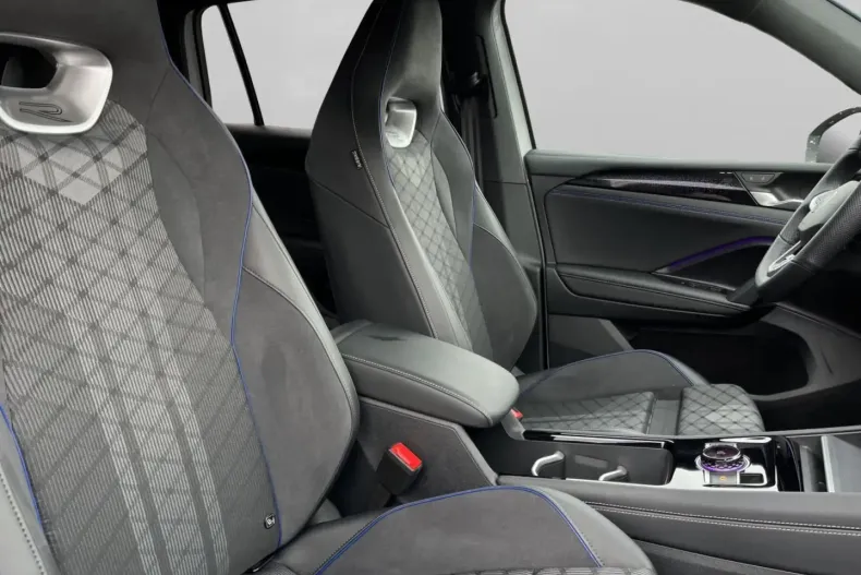 Volkswagen Tiguan din 2024 cu 19.700 km - oferta VOL180301 - foto 18