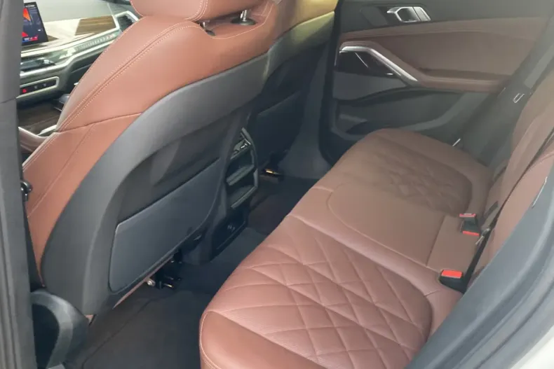 BMW X6 (Seria X) din 2024 cu 19.700 km - oferta BMW180302 - foto 10