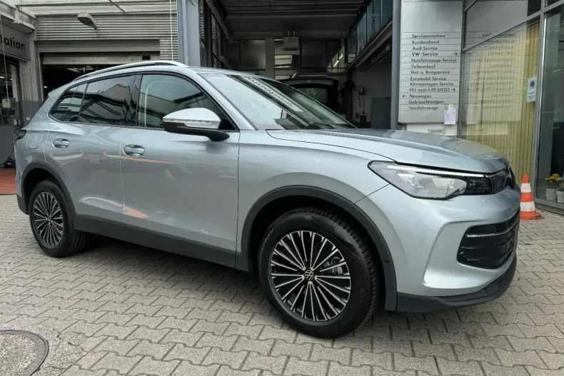 Volkswagen Tiguan din 2024 cu 17.865 km - oferta VOL180303 - foto 8