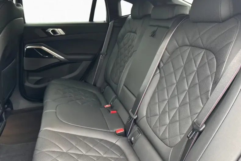 BMW X6 (Seria X) din 2024 cu 18.610 km - oferta BMW180310 - foto 12