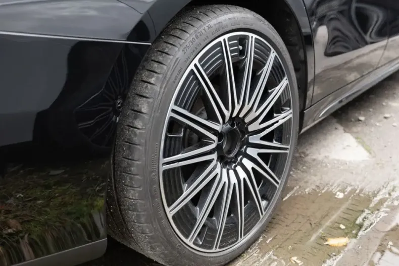 Mercedes-Benz E 220 din 2025 cu 28.113 km - oferta MER180318 - foto 4