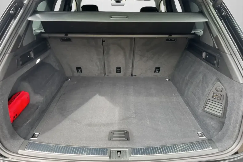 Volkswagen Touareg din 2024 cu 32.300 km - oferta VOL180321 - foto 15