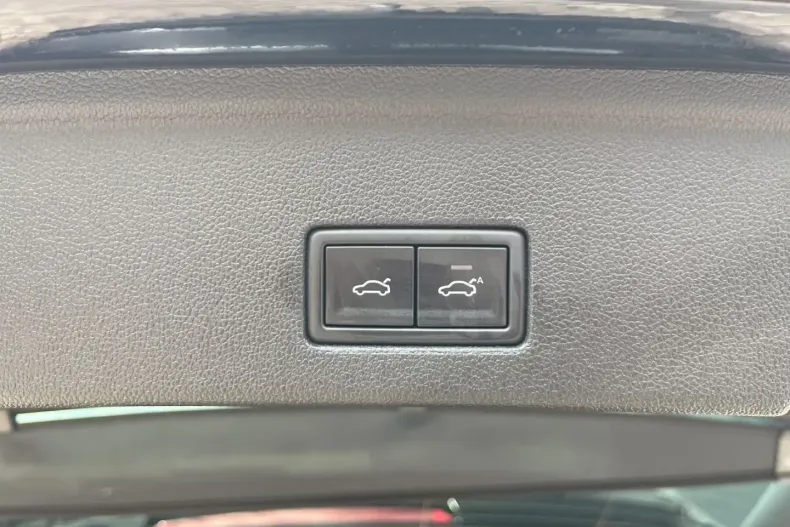 Volkswagen Touareg din 2024 cu 32.300 km - oferta VOL180321 - foto 17