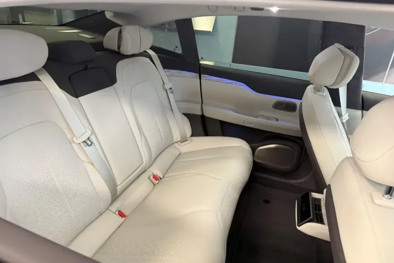 NIO ET7 din 2022 cu 16.800 km - oferta NIO180327 - foto 8