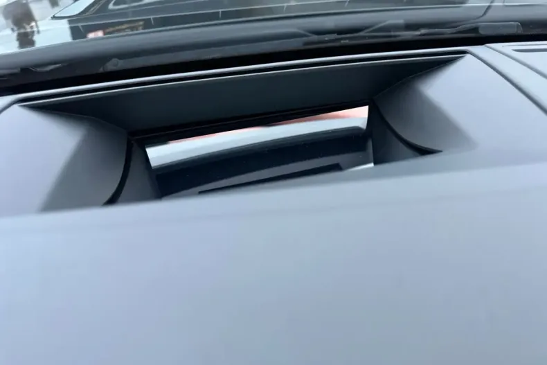 Volkswagen Touareg din 2023 cu 95.400 km - oferta VOL180330 - foto 17