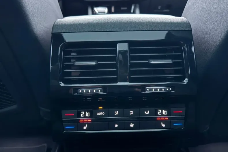 Volkswagen Touareg din 2023 cu 95.400 km - oferta VOL180330 - foto 19