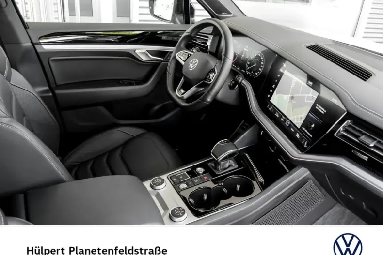 Volkswagen Touareg din 2023 cu 70.089 km - oferta VOL180331 - foto 3