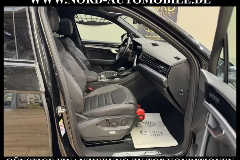 Volkswagen Touareg din 2023 cu 78.161 km - oferta VOL180332 - foto 16