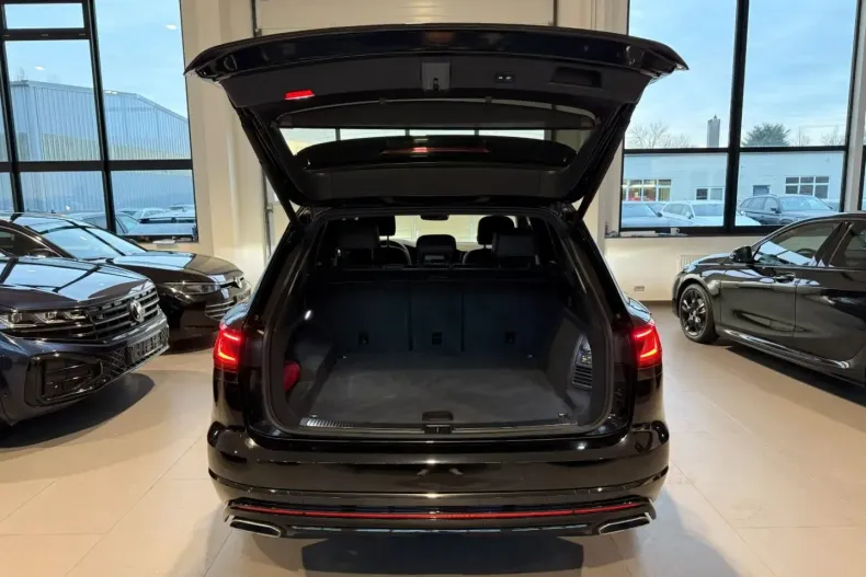 Volkswagen Touareg din 2023 cu 69.204 km - oferta VOL180333 - foto 6