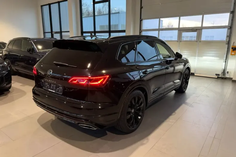 Volkswagen Touareg din 2023 cu 69.204 km - oferta VOL180333 - foto 7