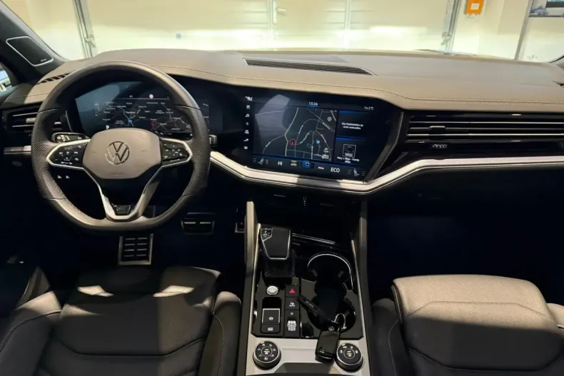 Volkswagen Touareg din 2023 cu 69.204 km - oferta VOL180333 - foto 10