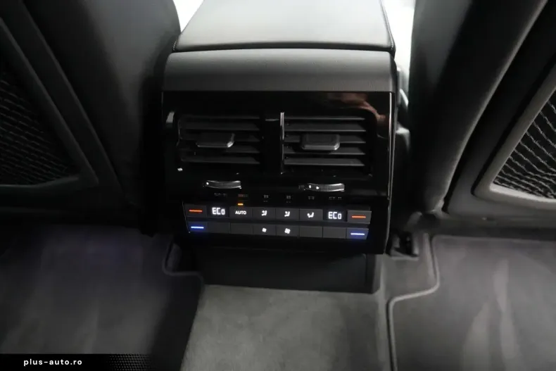 Volkswagen Touareg din 2023 cu 54.000 km - oferta VOL180335 - foto 9