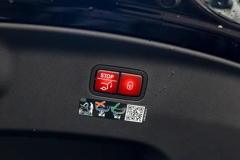 Mercedes-Benz AMG GT (Clasa GT) din 2025 cu 12.000 km - oferta MER180337 - foto 17