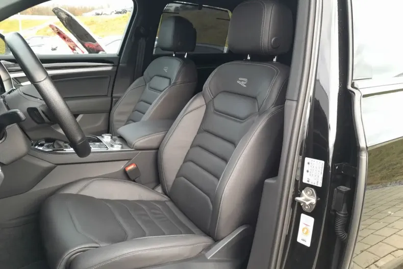 Volkswagen Touareg din 2023 cu 48.900 km - oferta VOL180339 - foto 12