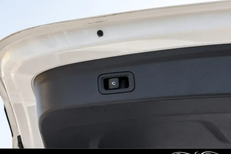 Mercedes-Benz GLE 300 (Clasa GLE) din 2024 cu 19.750 km - oferta MER180341 - foto 9