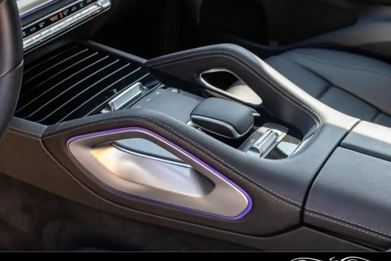 Mercedes-Benz GLE 300 (Clasa GLE) din 2024 cu 19.750 km - oferta MER180341 - foto 19