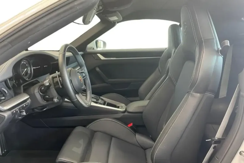 Porsche 911 din 2024 cu 9.900 km - oferta POR180356 - foto 6