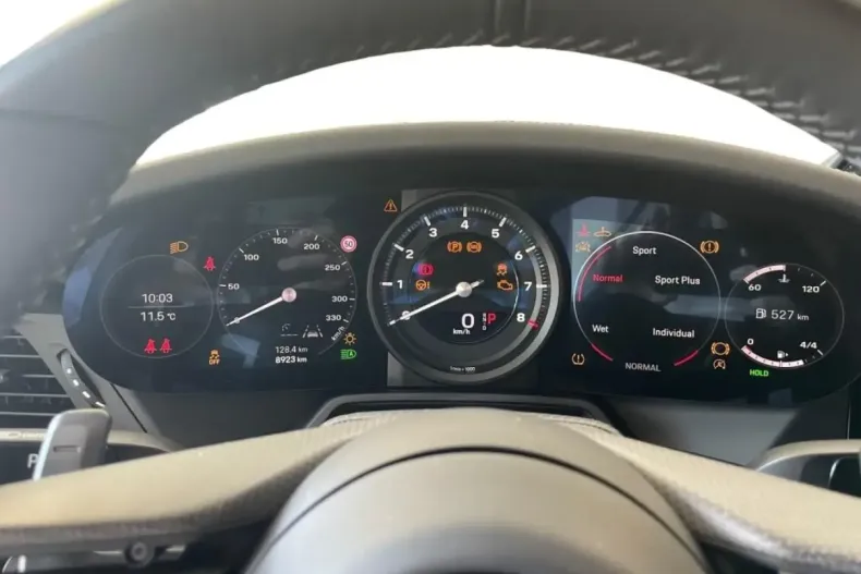 Porsche 911 din 2024 cu 9.900 km - oferta POR180356 - foto 9