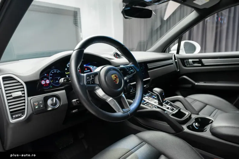 Porsche Cayenne din 2023 cu 68.302 km - oferta POR180358 - foto 8