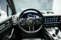 Porsche Cayenne din 2023 cu 68.302 km - oferta POR180358 - foto 12