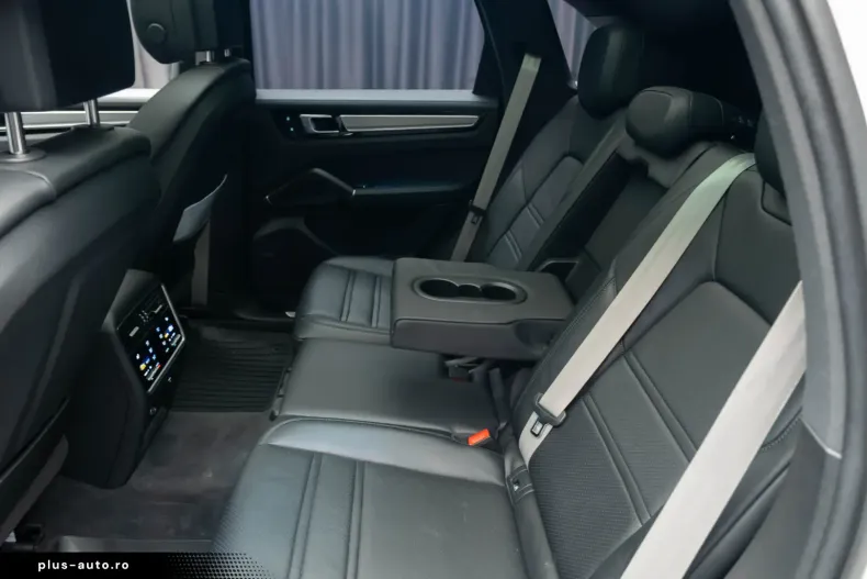 Porsche Cayenne din 2023 cu 68.302 km - oferta POR180358 - foto 23