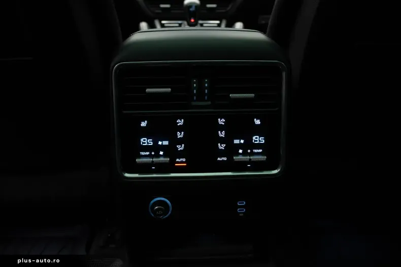 Porsche Cayenne din 2023 cu 68.302 km - oferta POR180358 - foto 24