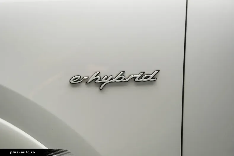 Porsche Cayenne din 2023 cu 68.302 km - oferta POR180358 - foto 33