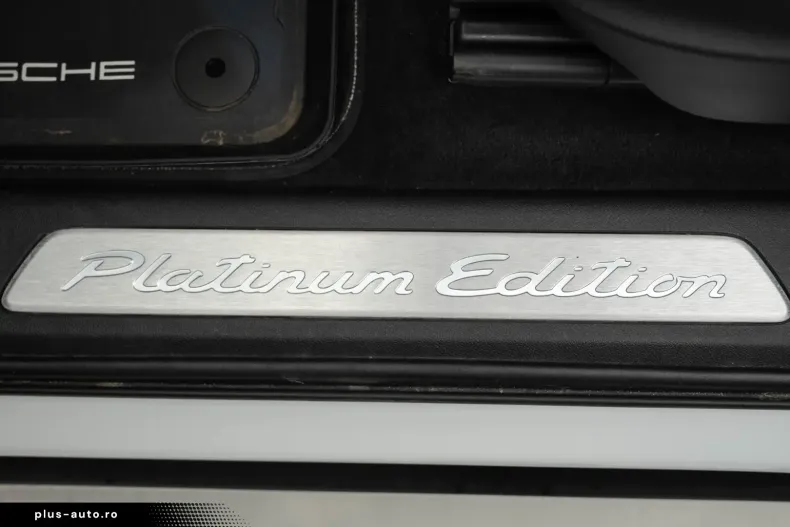 Porsche Cayenne din 2023 cu 68.302 km - oferta POR180358 - foto 38