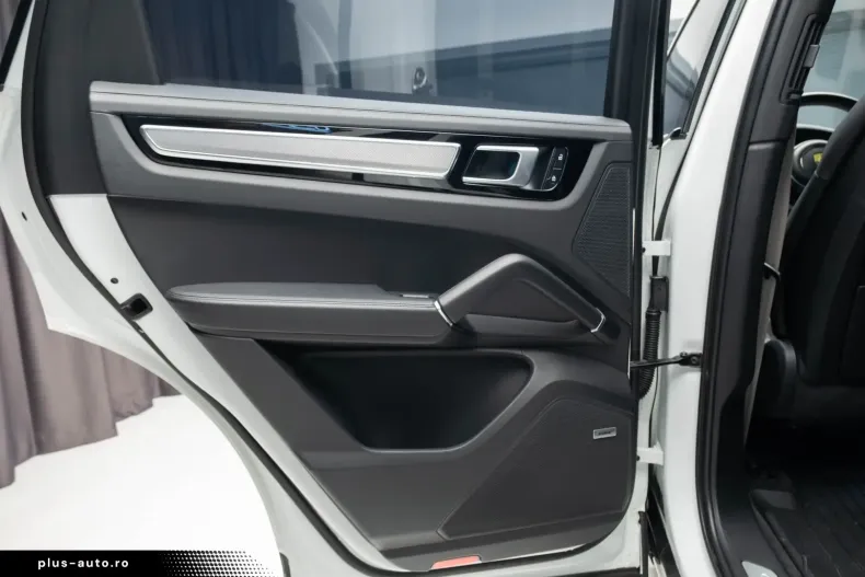 Porsche Cayenne din 2023 cu 68.302 km - oferta POR180358 - foto 39